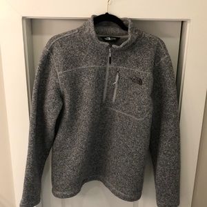 Men’s Grey North Face Quarter Zip Size Large